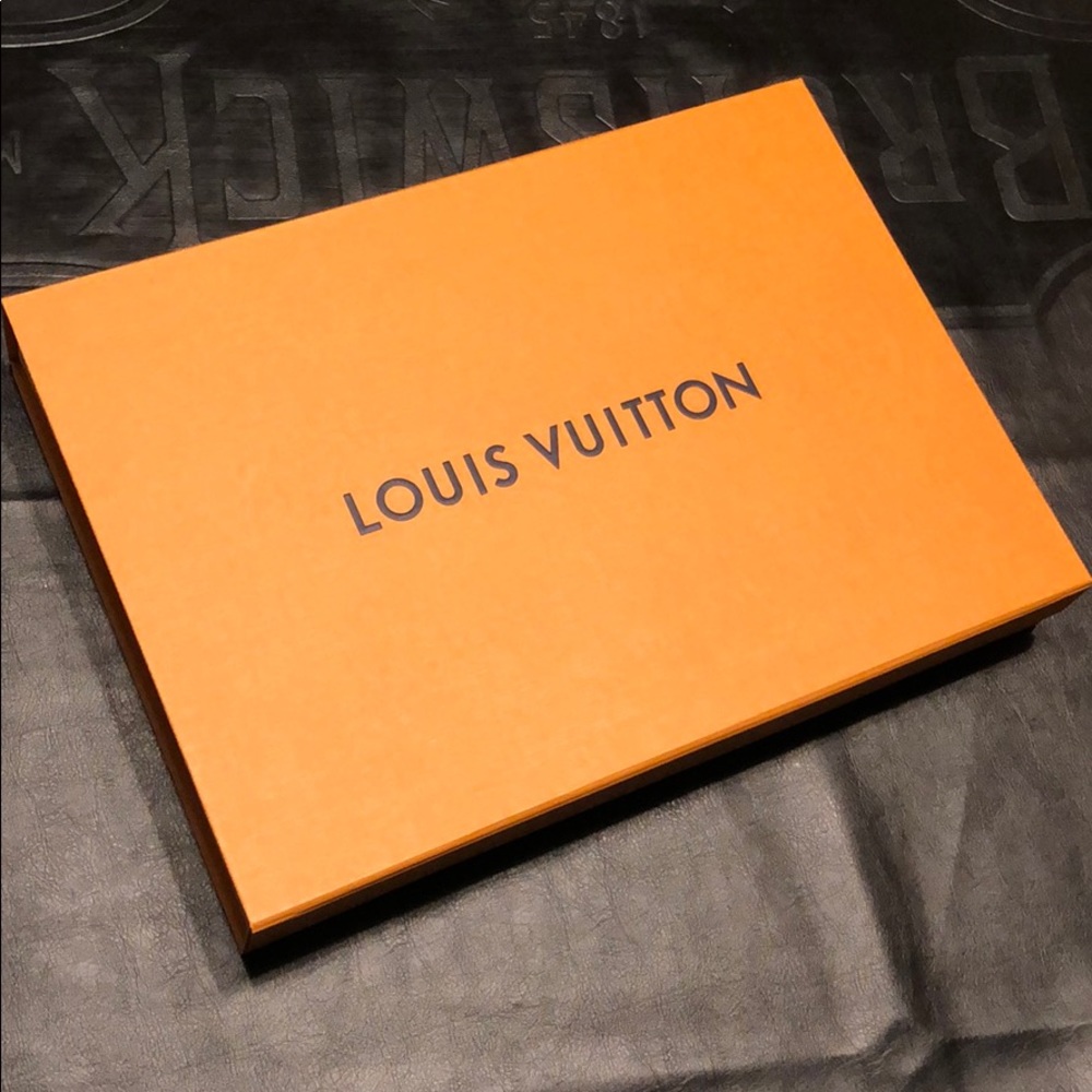 AUTHENTIC LOUIS VUITTON BOX